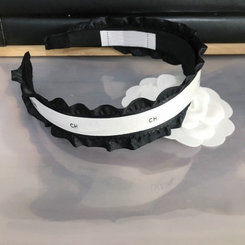 Elegant Women's Ruffle Lace Hair Hoop Headband with Pearl Accents