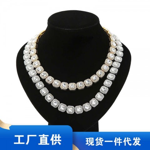 Unisex Fashion Alloy Cuban Chain Necklace with Black Peridot