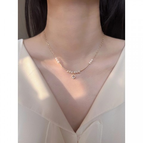Colorful Four Leaf Clover Pearl Necklace for Women 241225