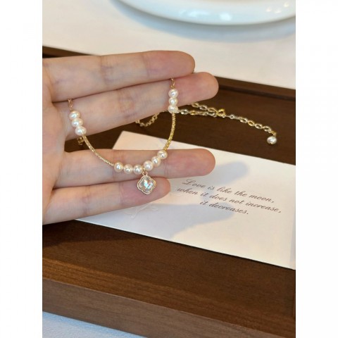 Colorful Four Leaf Clover Pearl Necklace for Women 241225
