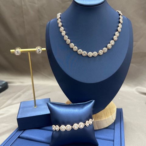 Designer Swarovski Silver Preppy Pendant Necklace Set for Women