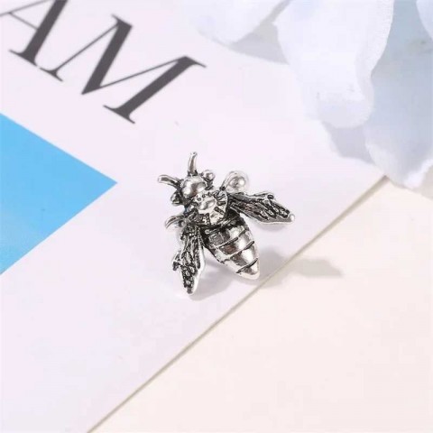 Creative Personalized Retro Alloy Bee Ear Cuff Earrings for Women W241017