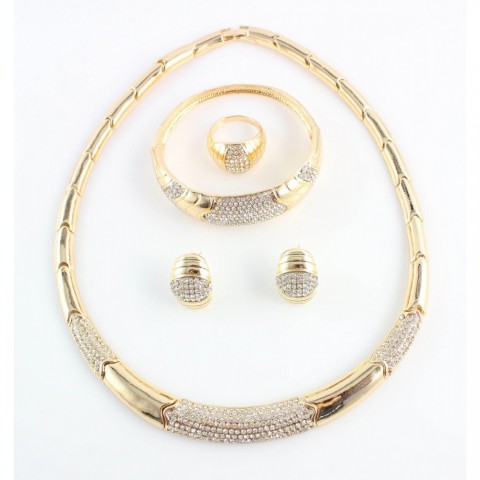 Fashion Crystal Jewelry Set for Women with Celtic Style Heart Pattern