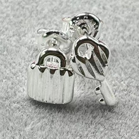 UNOde50 Romantic Stud Earrings for Women - Exquisite Gold Lock Design