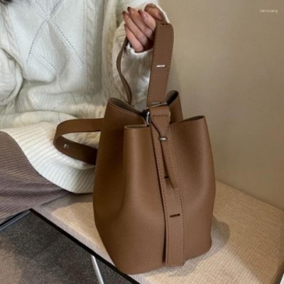 2024 Retro Women's Commuter Shoulder Bucket Bag with Adjustable Strap and Mini Purse