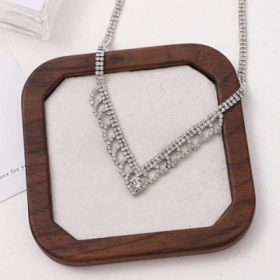 Charming White Gold Peridot Chokers Necklace for Women