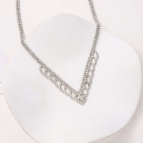 Charming White Gold Peridot Chokers Necklace for Women