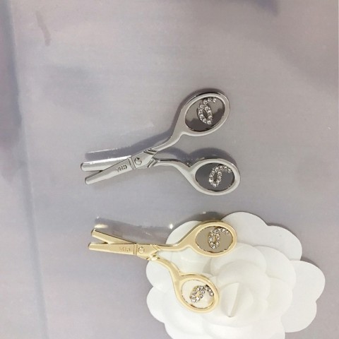 Cute Alloy Letter Scissors Brooch with Crystal for Women