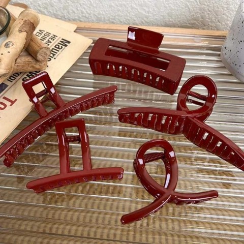 UXSL Elegant Wine Red Geometric Shark Claw Clip for Women