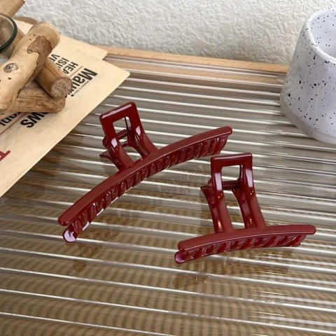 UXSL Elegant Wine Red Geometric Shark Claw Clip for Women