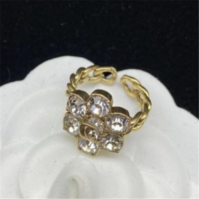Retro Heart Pattern Brass Band Ring for Women