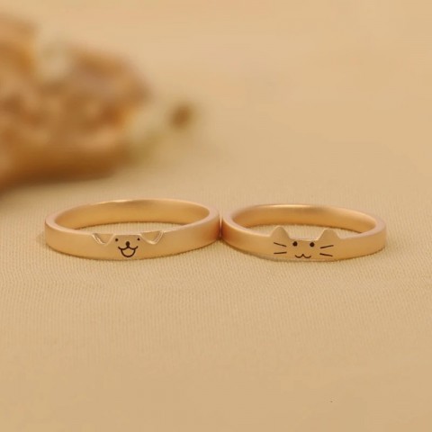 Handcrafted Silver Couple Ring with Puppy and Kitten Design for Romantic Wedding Gift