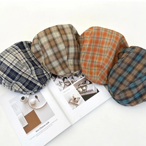 Japanese Retro Plaid Berets - Lightweight & Stylish for Men & Women