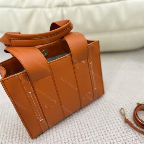 Woody Designer Leather Tote for Women - Luxury Shopping Bag in Brown