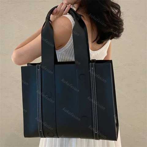 Woody Designer Leather Tote for Women - Luxury Shopping Bag in Brown