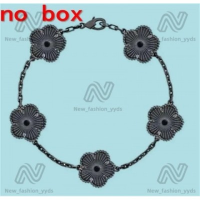 New Arrival Romantic Four Leaf Clover Charm Bracelet for Women