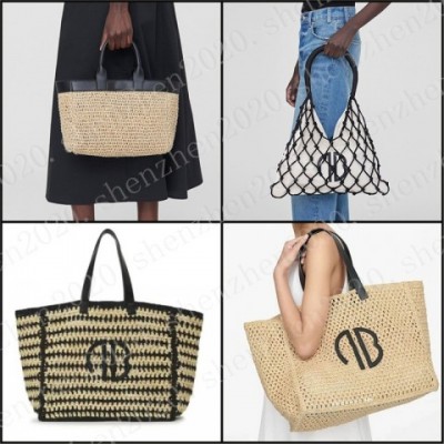 Elegant Women's Handwoven Straw Shoulder Bag